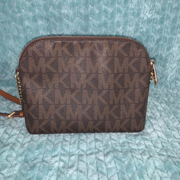 Micheal Kors Brown Cross Body Purse - Picture 2 of 3
